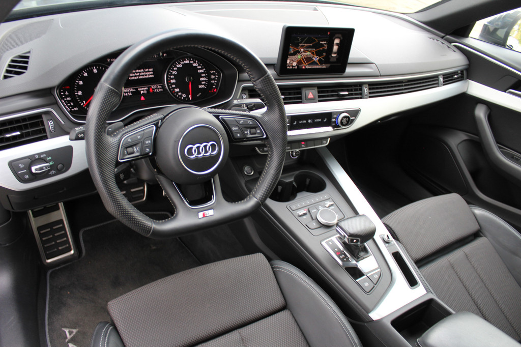 Audi A4 (XJ685N) met abonnement