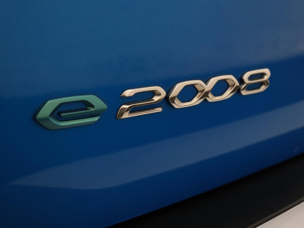 Peugeot e-2008 (P016GT) met abonnement