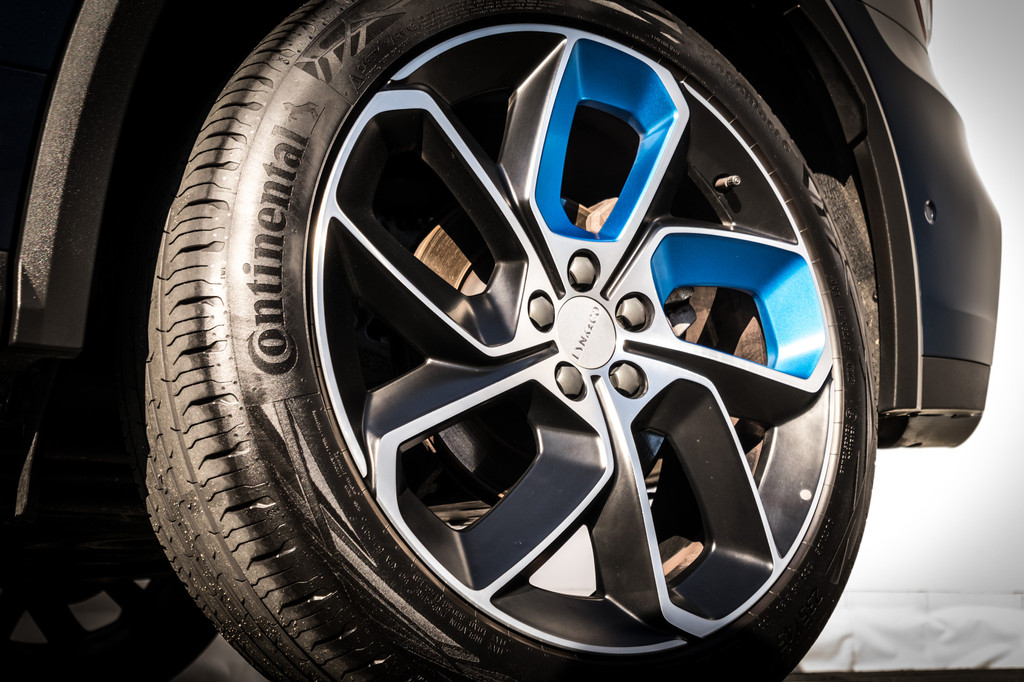 Lynk & Co 01 (LC-01-BLAUW-2023) met abonnement