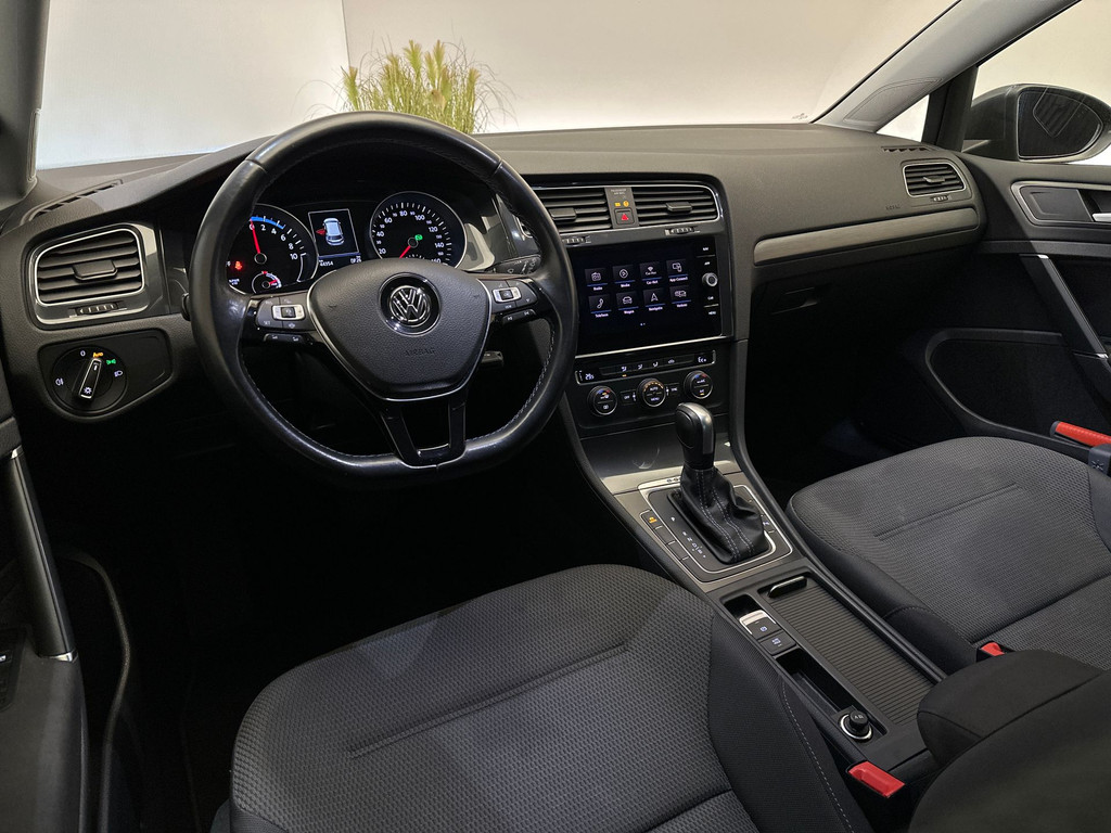Volkswagen e-Golf (H864PF) met abonnement