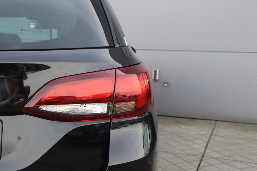 Opel Astra (G468FZ) met abonnement