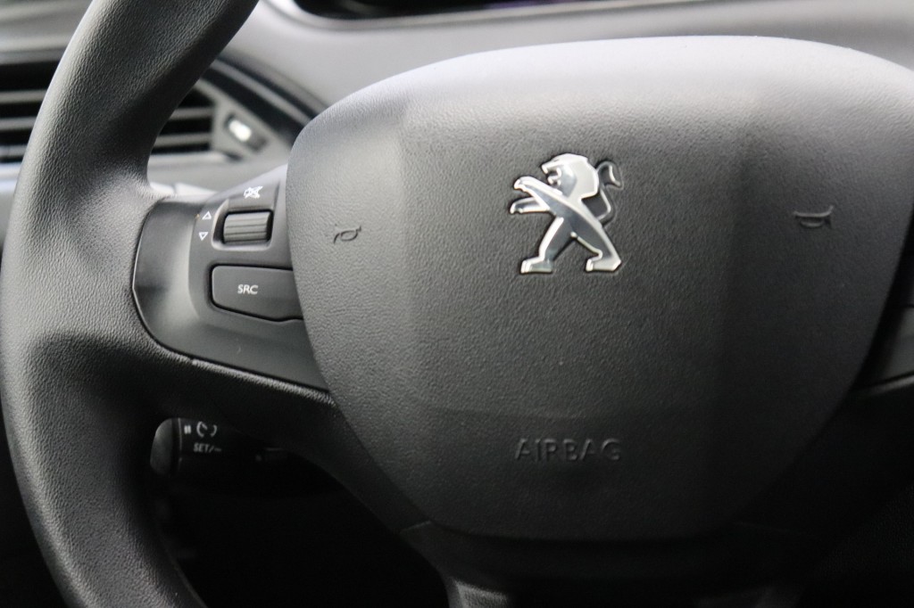 Peugeot 208 (XN091R) met abonnement