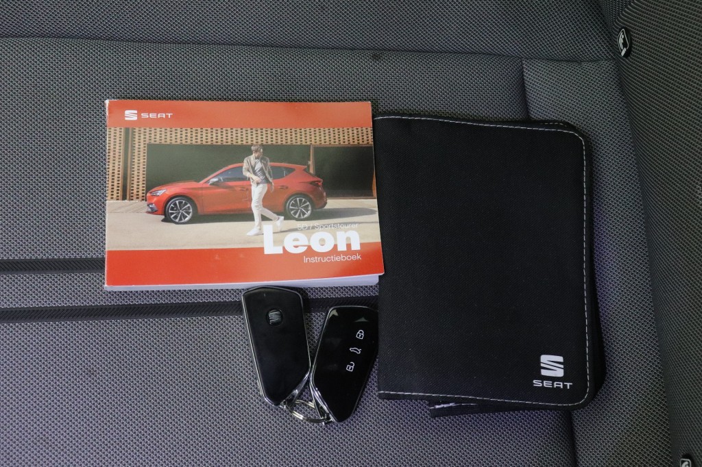 Seat León ST (P156RL) met abonnement