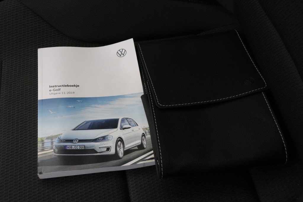 Volkswagen e-Golf (K768DG) met abonnement
