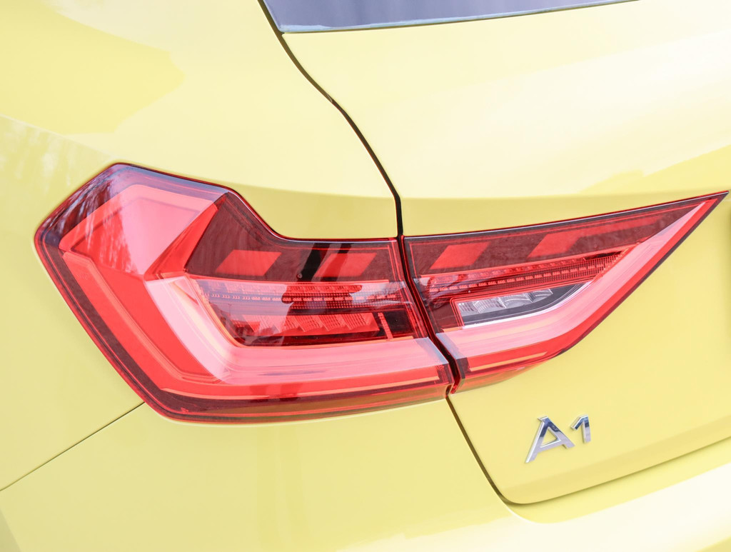 Audi A1 (ZR543S) met abonnement