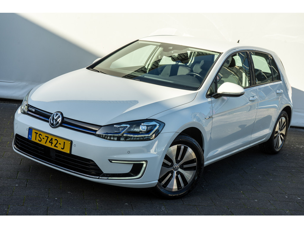 Volkswagen e-Golf (TS742J) met abonnement