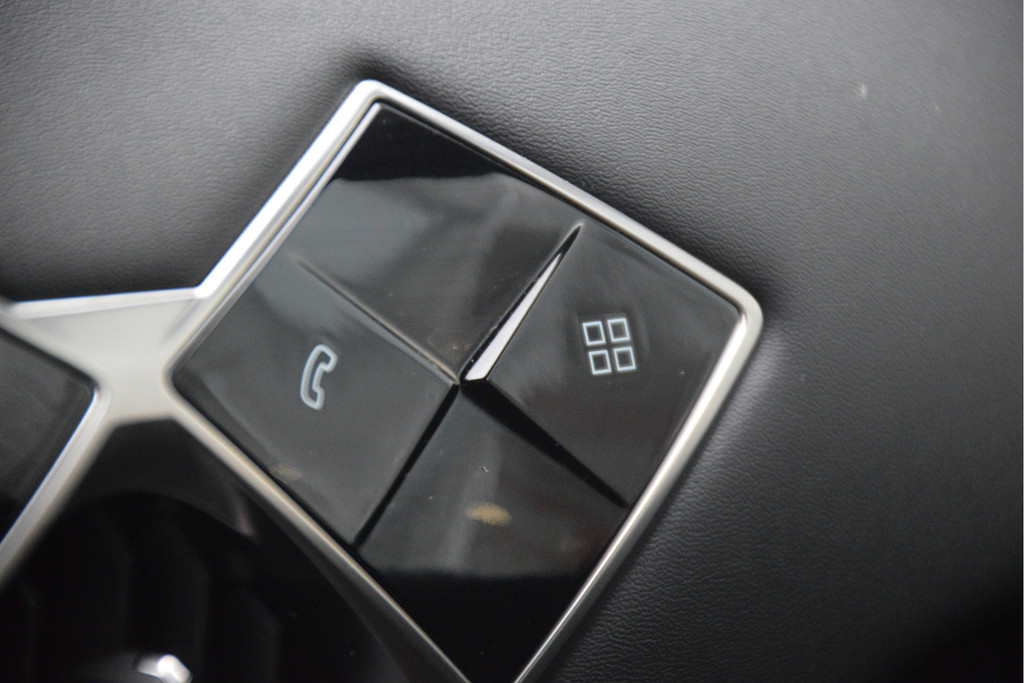 DS DS 3 (R228BV) met abonnement