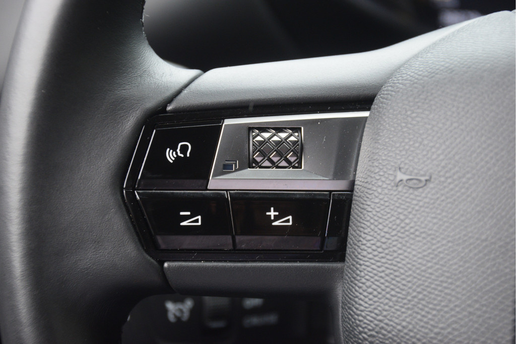 DS DS 3 (R228BV) met abonnement
