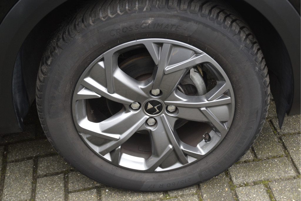 DS DS 3 (R228BV) met abonnement
