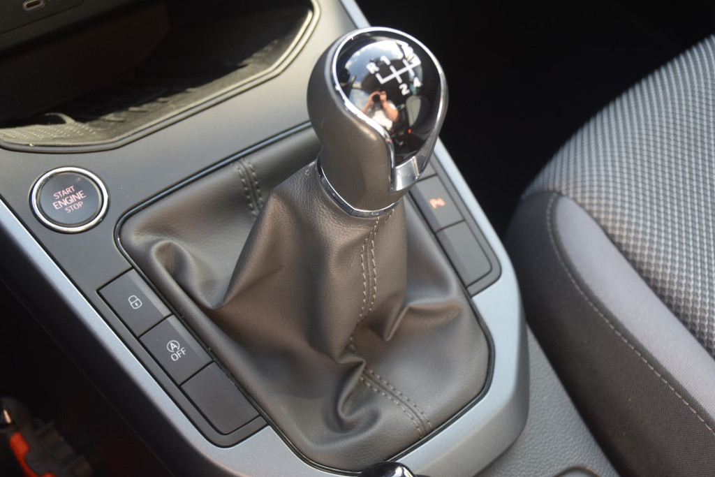 Seat Arona (L311JG) met abonnement