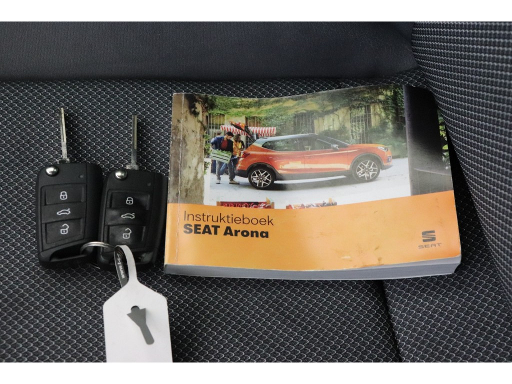 Seat Arona (J578BV) met abonnement