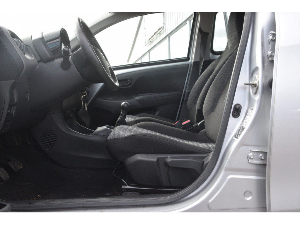 Peugeot 108 (L331LZ) met abonnement