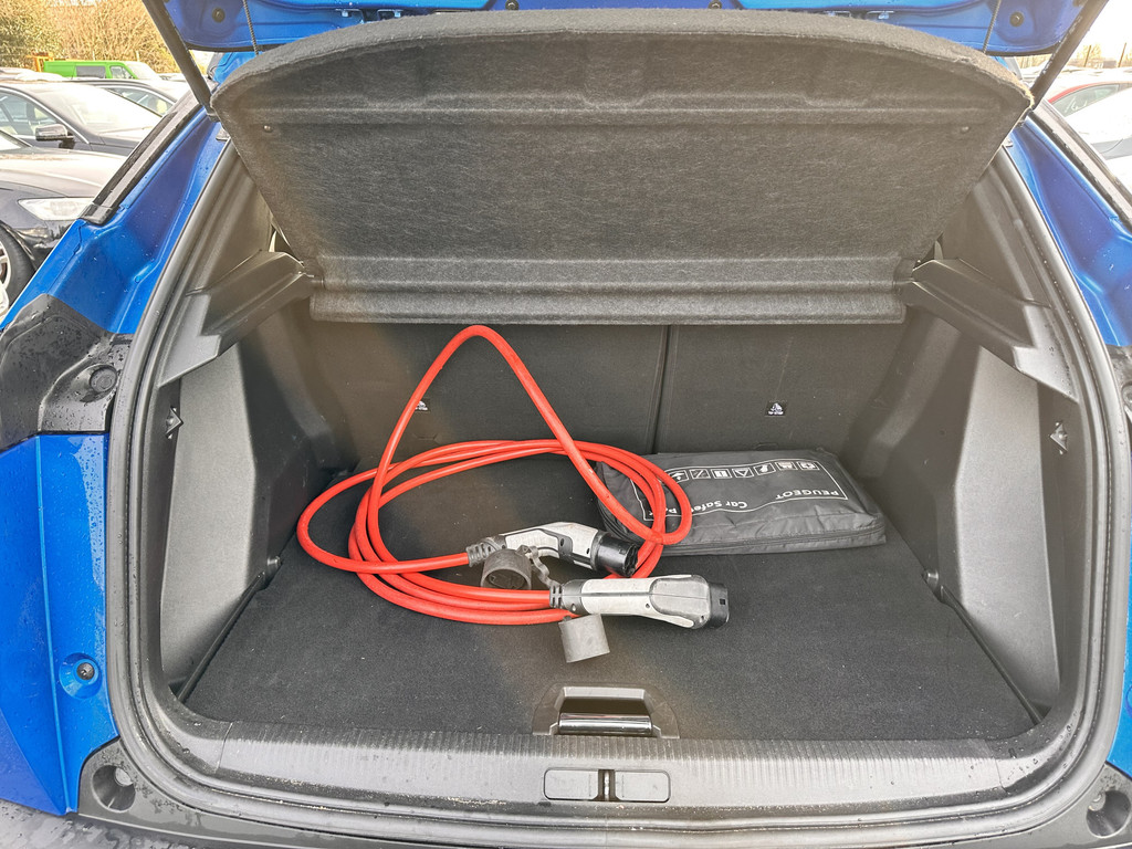 Peugeot e-2008 (K494TF) met abonnement