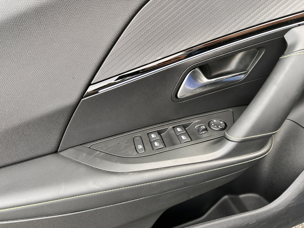 Peugeot e-2008 (K494TF) met abonnement