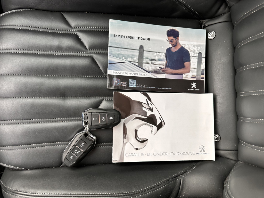 Peugeot e-2008 (K494TF) met abonnement