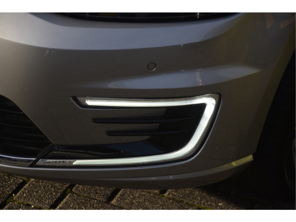 Volkswagen e-Golf (G401VX) met abonnement