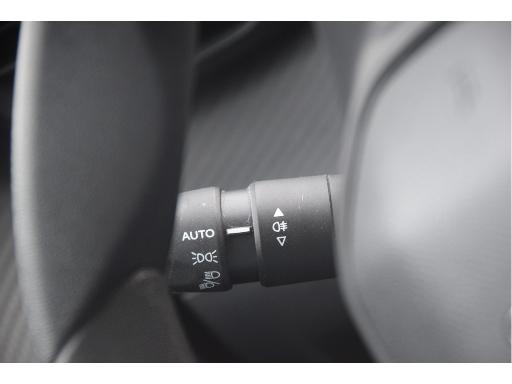 Peugeot 208 (P049TV) met abonnement