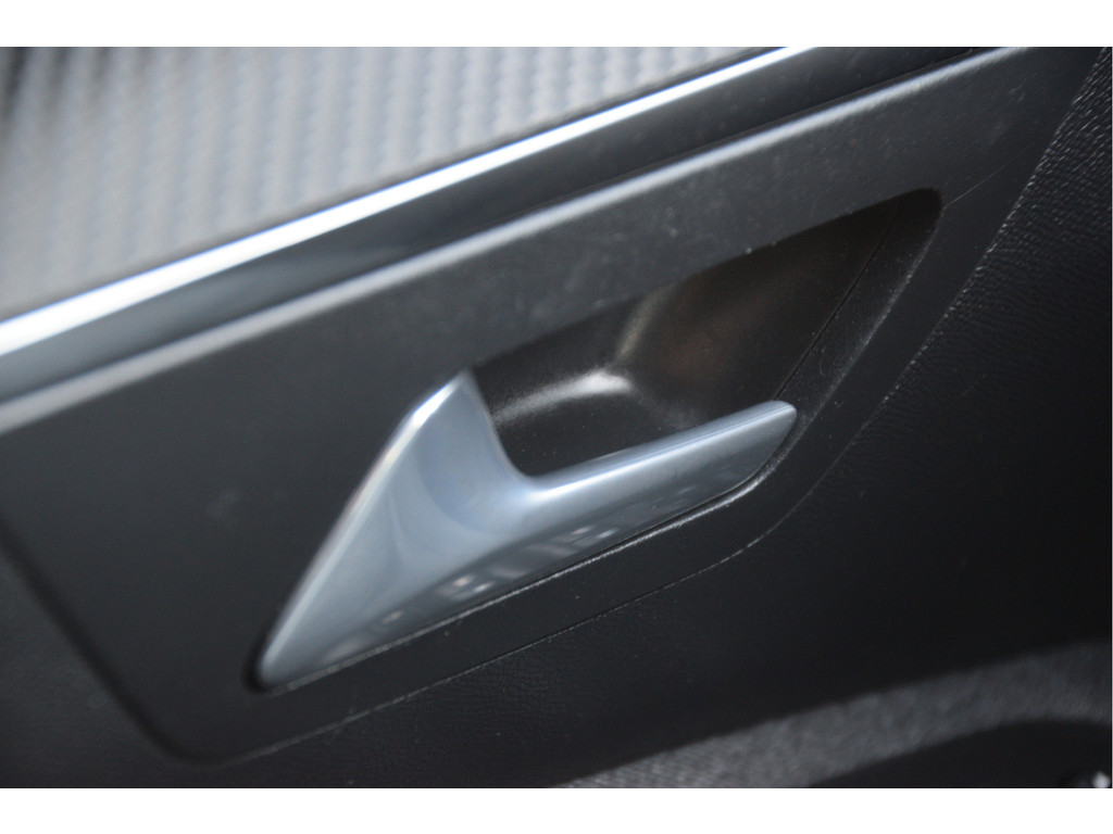 Peugeot 3008 (L327LB) met abonnement