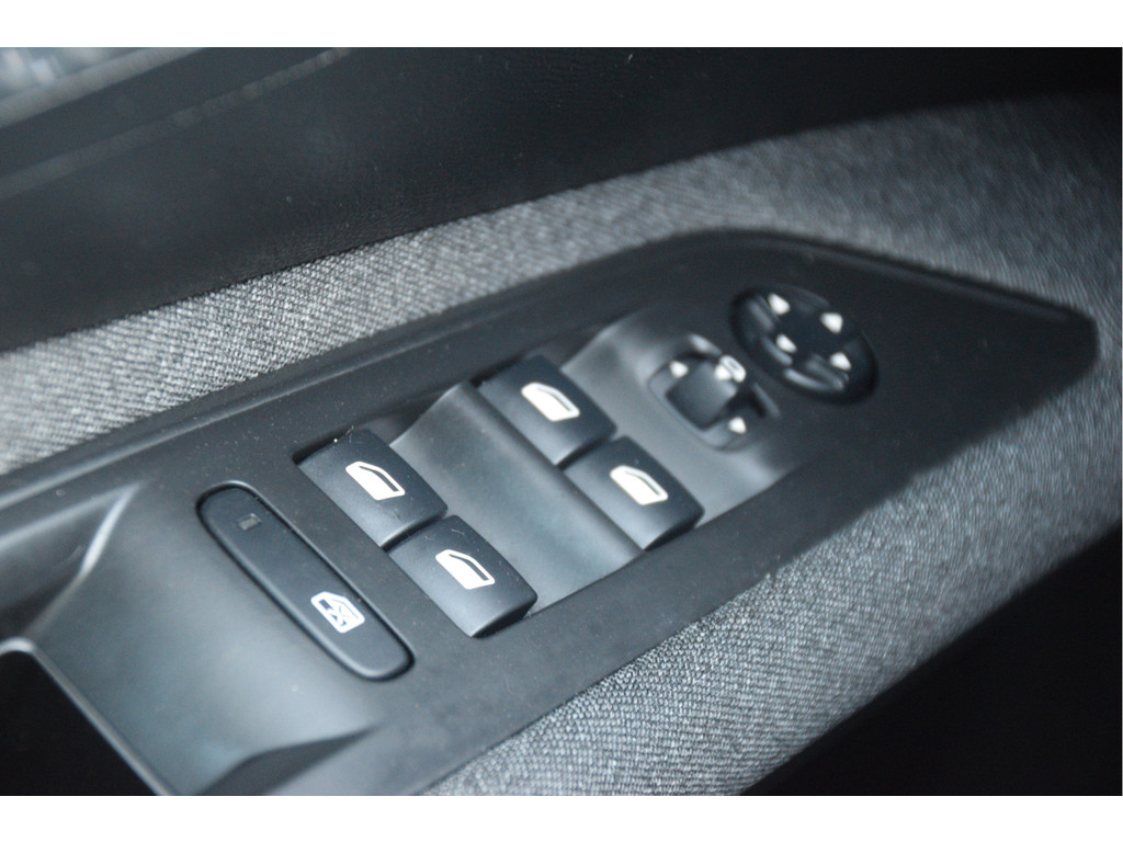 Peugeot 3008 (L327LB) met abonnement