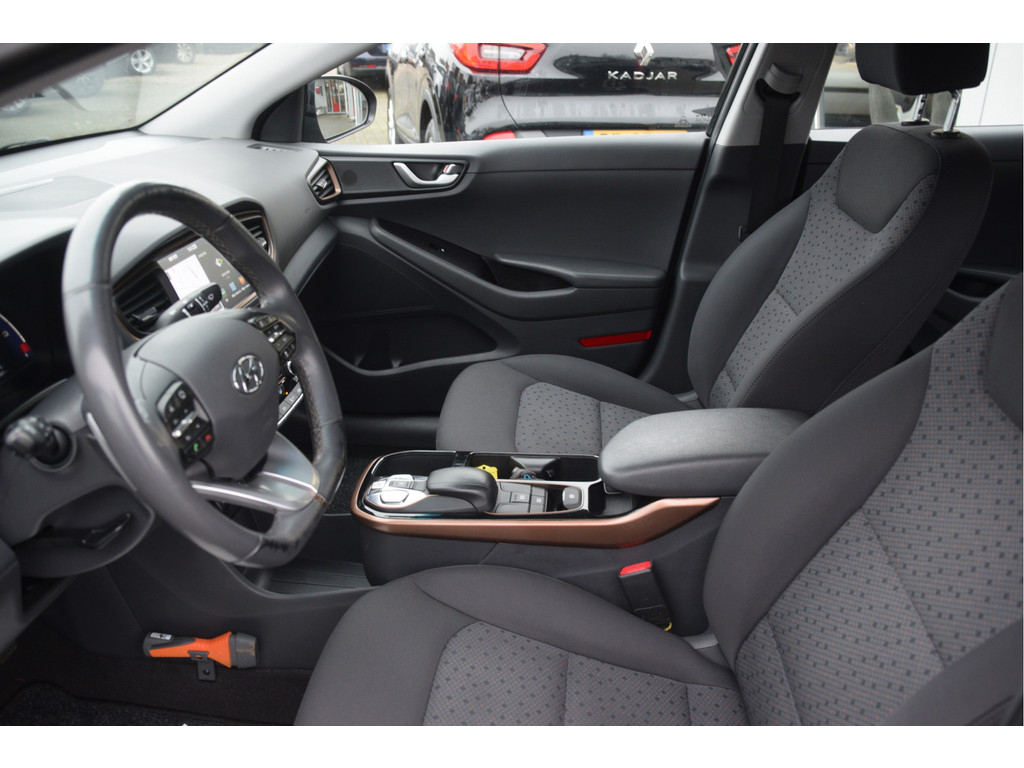 Hyundai IONIQ (XB747R) met abonnement