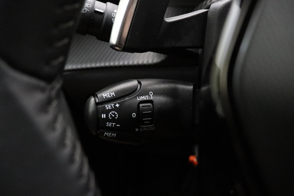 Peugeot 208 (P698VZ) met abonnement