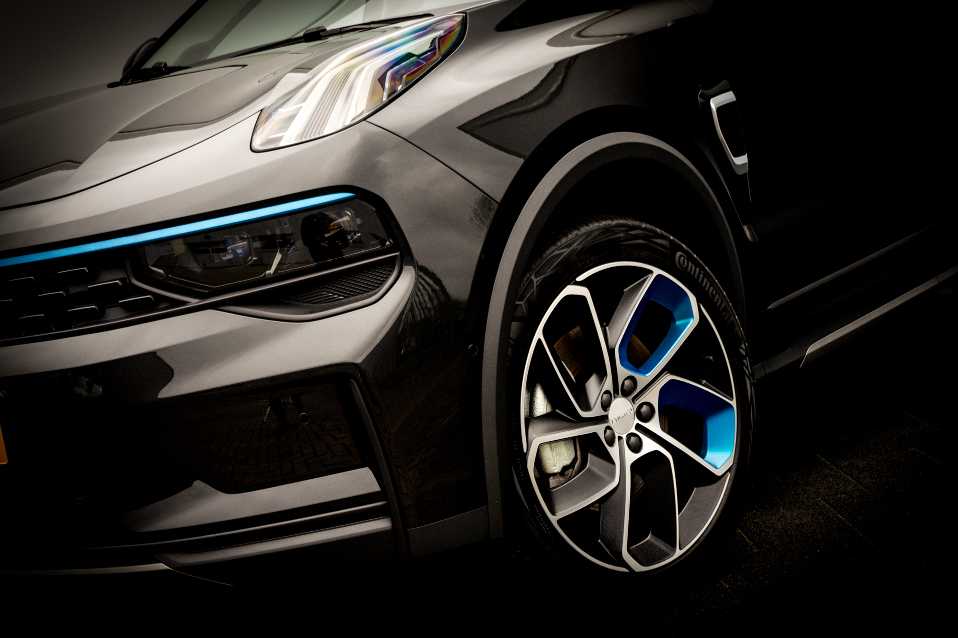 Lynk & Co 01 (LC-01-ZWART-2024) met abonnement