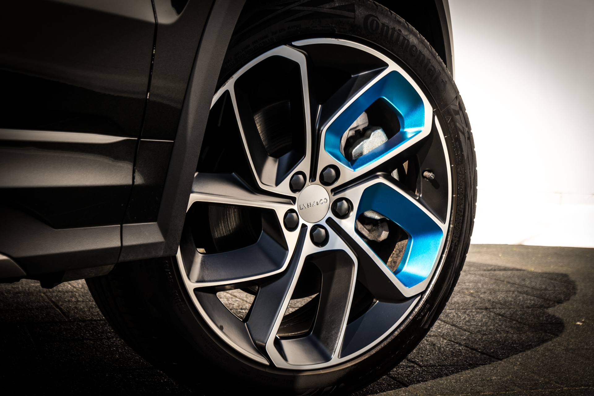 Lynk & Co 01 (LC-01-ZWART-2024) met abonnement