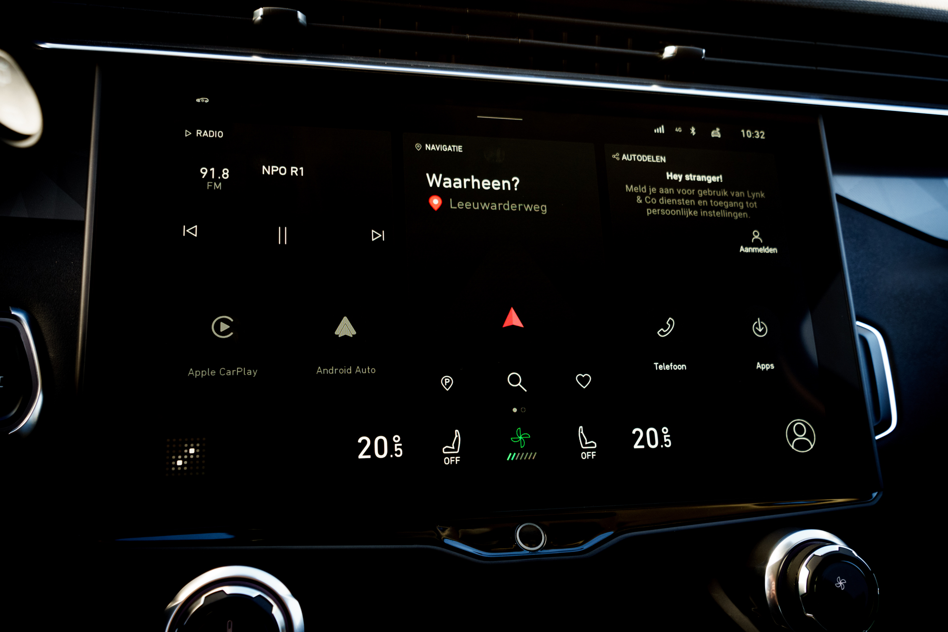 Lynk & Co 01 (LC-01-ZWART-2024) met abonnement