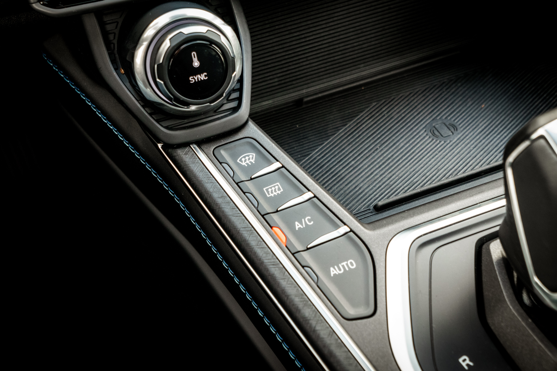 Lynk & Co 01 (LC-01-ZWART-2024) met abonnement