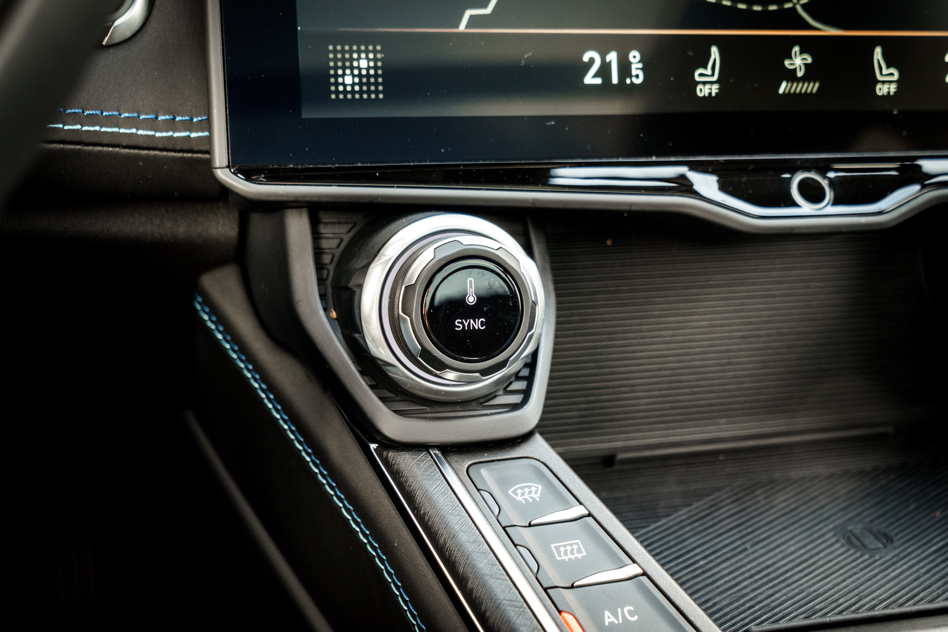 Lynk & Co 01 (LC-01-ZWART-2024) met abonnement