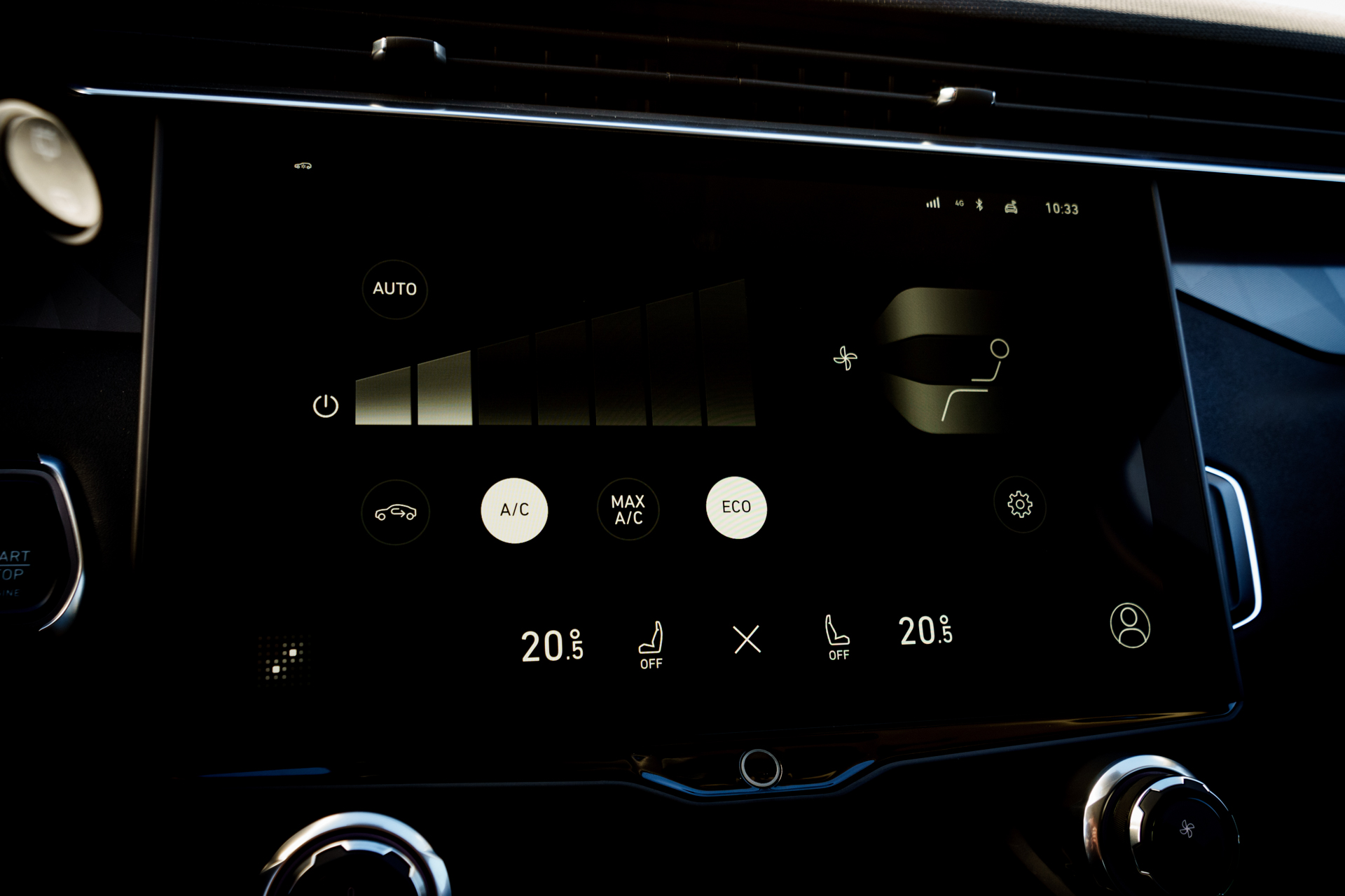 Lynk & Co 01 (LC-01-ZWART-2024) met abonnement