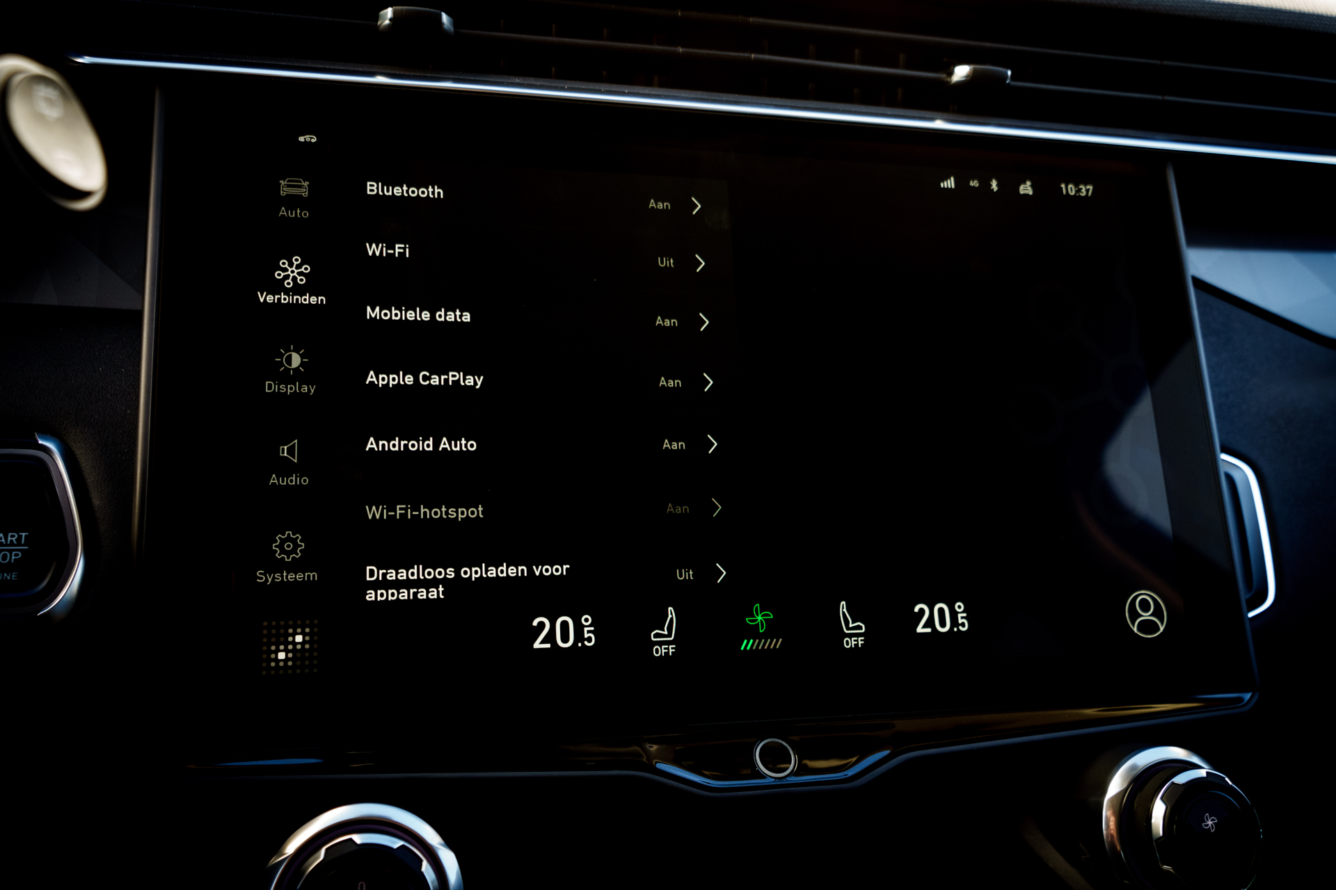 Lynk & Co 01 (LC-01-ZWART-2024) met abonnement