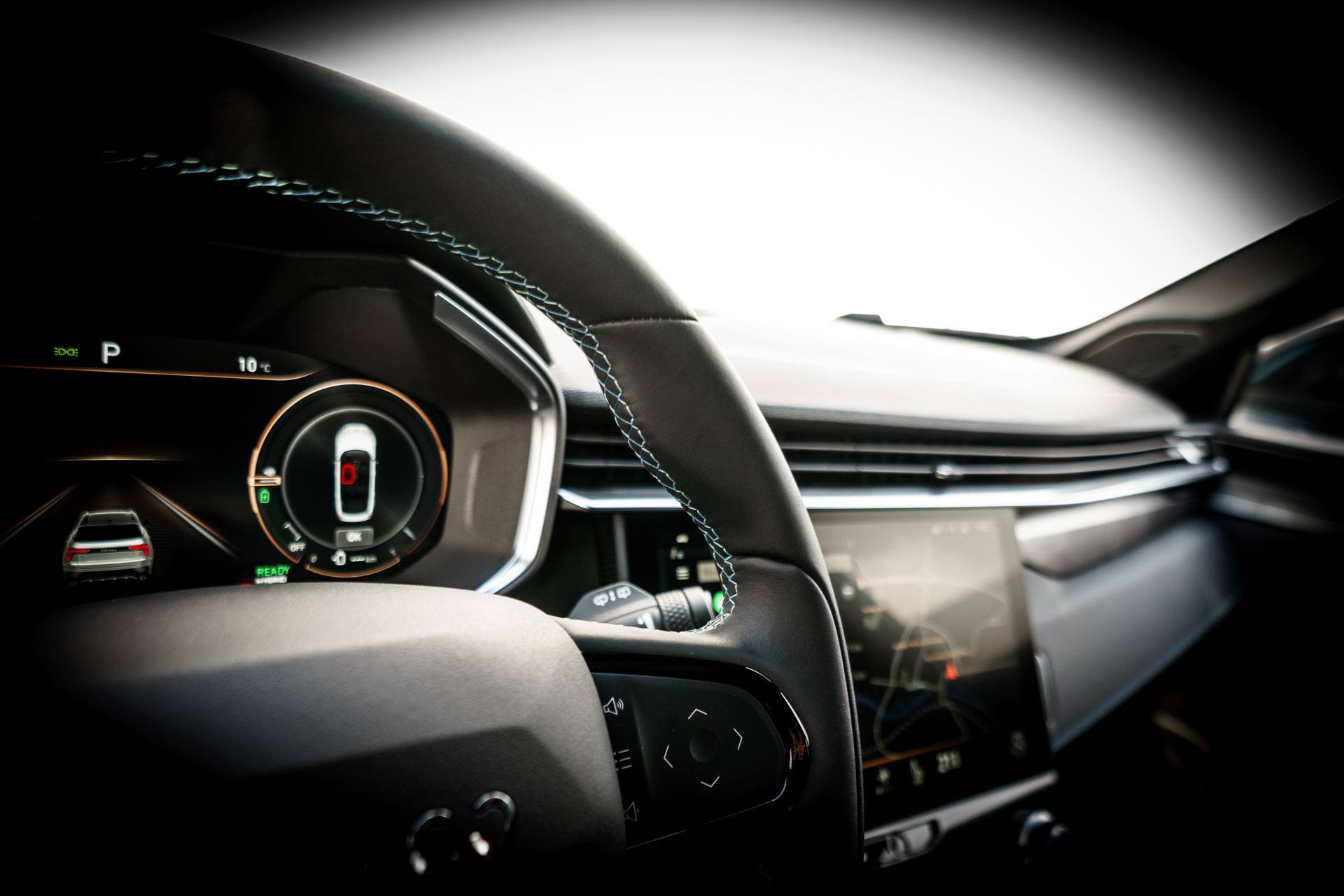 Lynk & Co 01 (LC-01-ZWART-2024) met abonnement