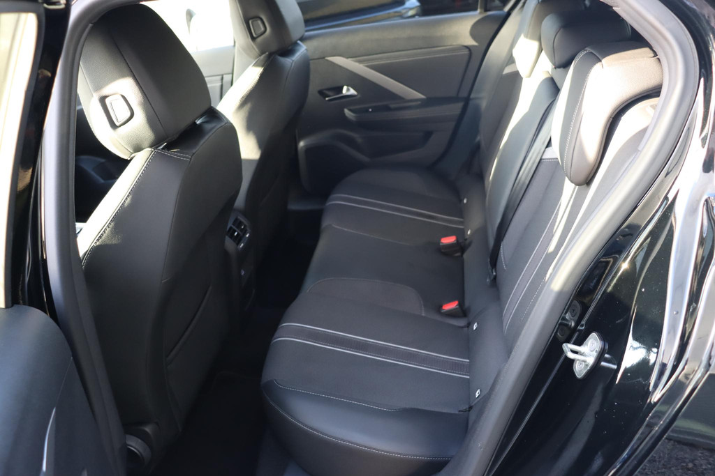 Opel Astra (T820FD) met abonnement