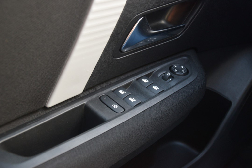 Citroën C4 (R763TT) met abonnement