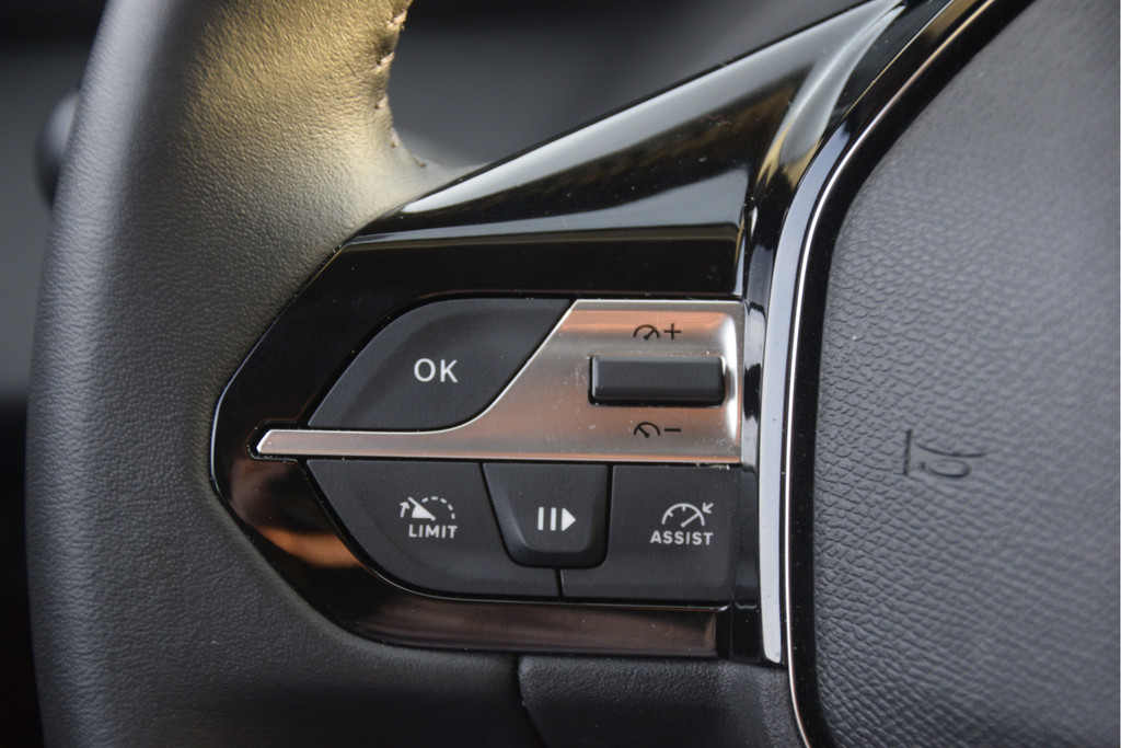 Peugeot 308 (R025TK) met abonnement