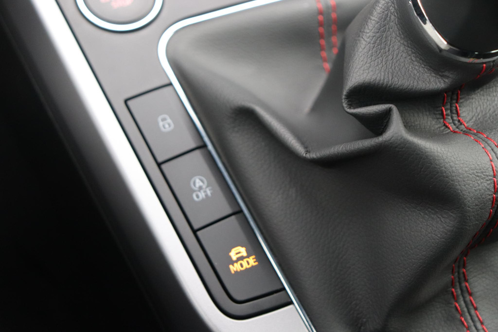 Seat Arona (J060LG) met abonnement