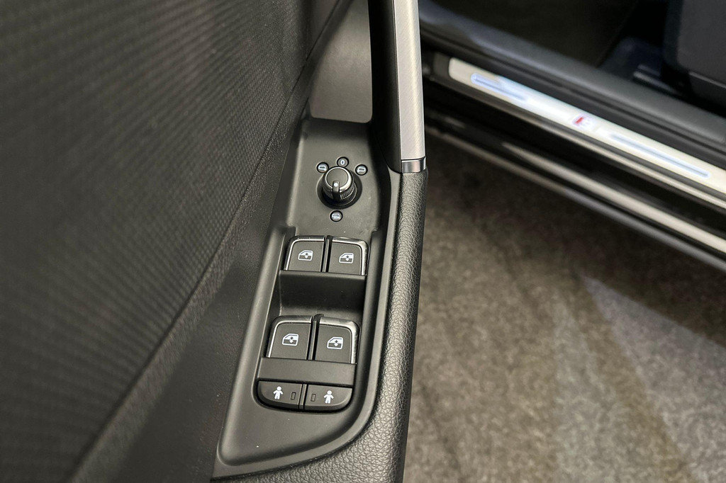 Audi Q2 (K701RV) met abonnement