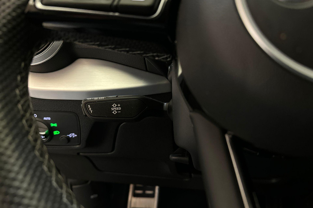 Audi Q2 (K701RV) met abonnement