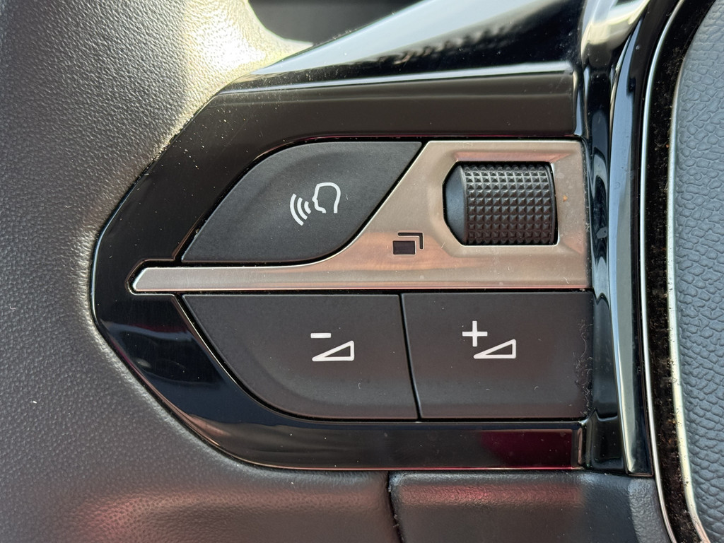 Peugeot e-2008 (P769KL) met abonnement