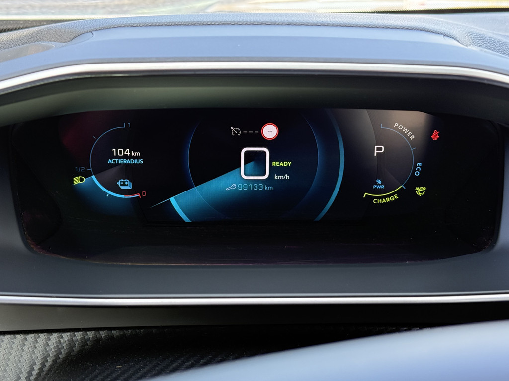 Peugeot e-2008 (P769KL) met abonnement