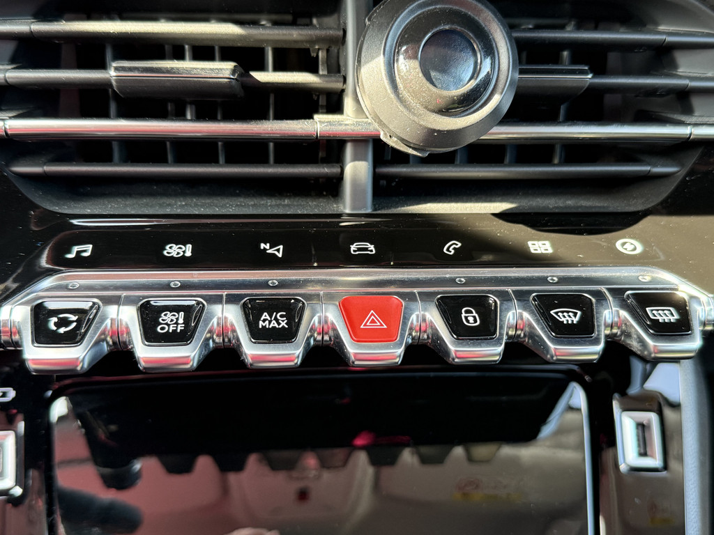 Peugeot e-2008 (P769KL) met abonnement