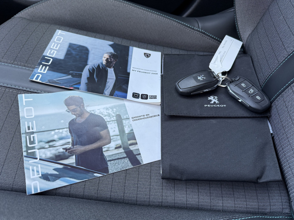 Peugeot e-2008 (P769KL) met abonnement