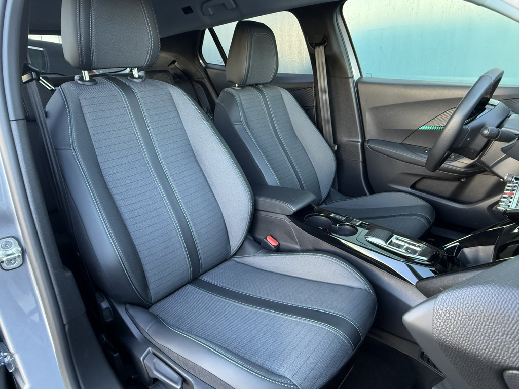 Peugeot e-2008 (P769KL) met abonnement