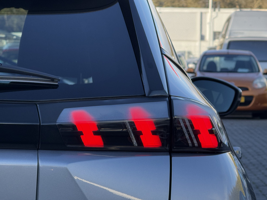 Peugeot e-2008 (P769KL) met abonnement