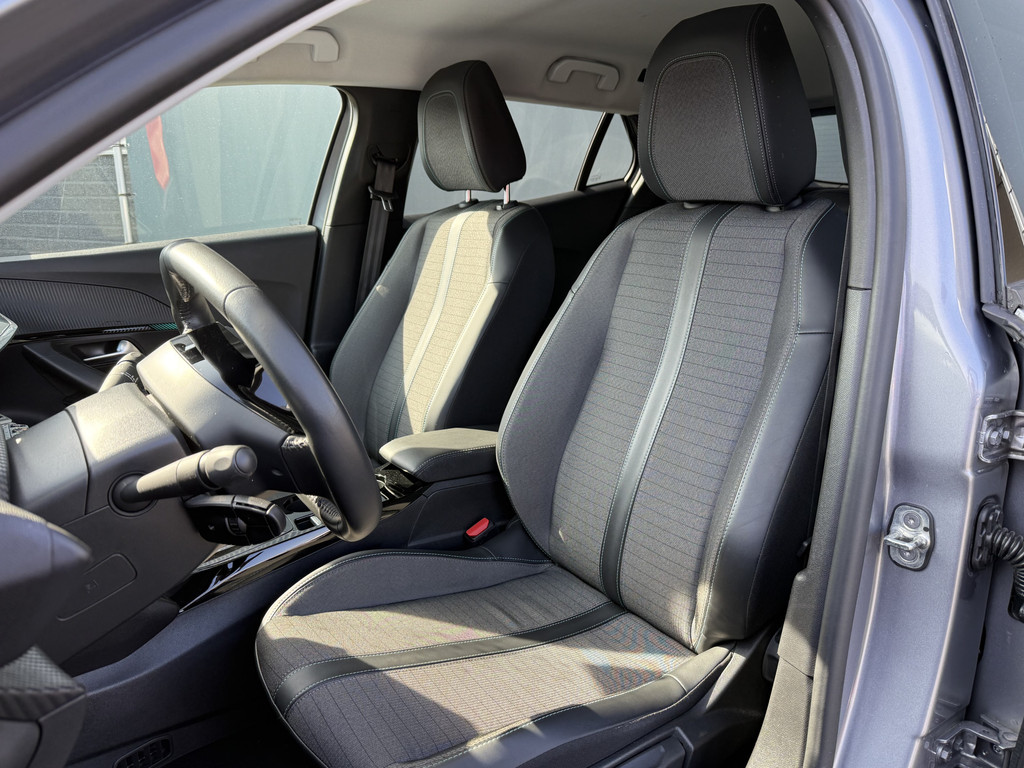 Peugeot e-2008 (P769KL) met abonnement