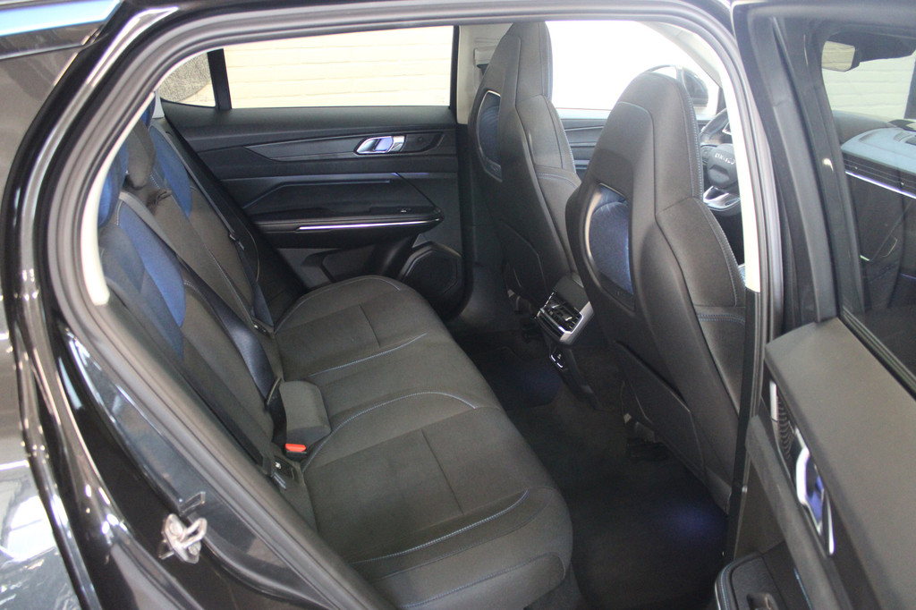 Lynk & Co 01 (S917NB) met abonnement