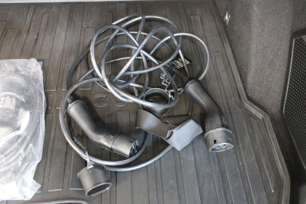 Lynk & Co 01 (S917NB) met abonnement