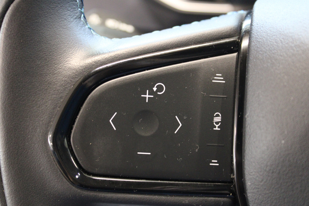 Lynk & Co 01 (S917NB) met abonnement