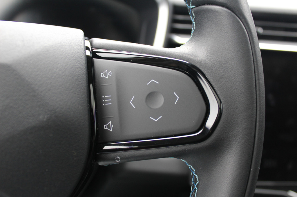 Lynk & Co 01 (HKV37F) met abonnement